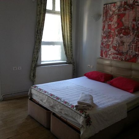 Laguna Otel Pansiyon İzmir Buitenkant foto