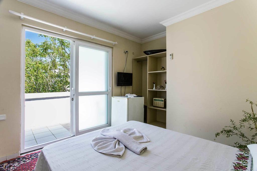 Laguna Otel Pansiyon İzmir Kamer foto